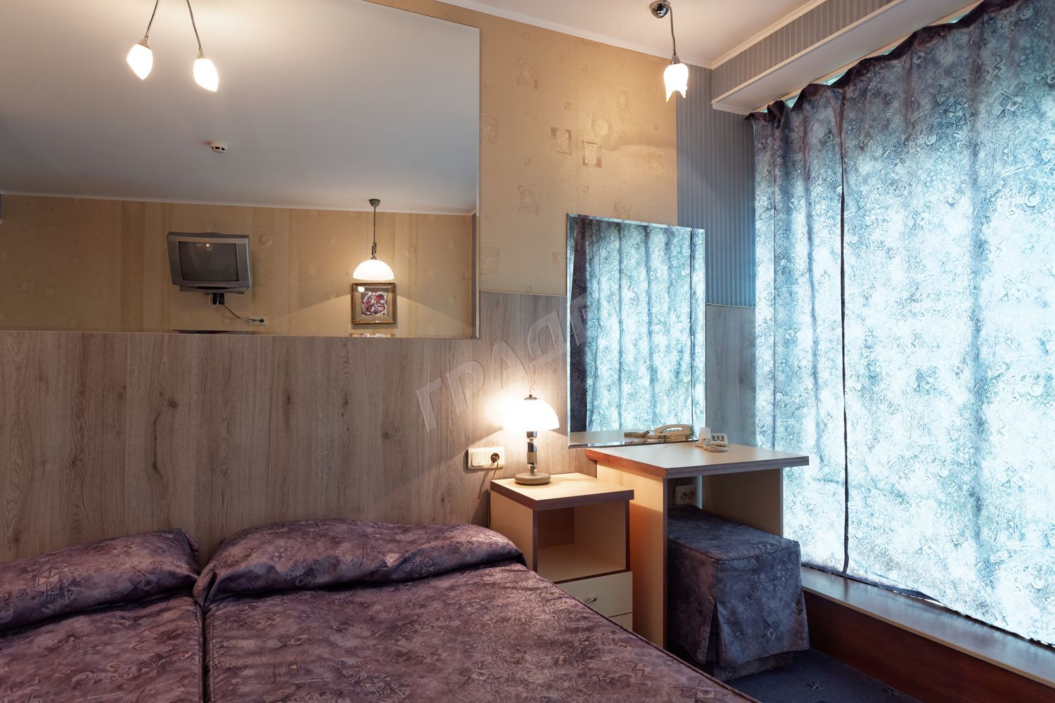 Самостоятелна сграда в центъра на Варна - Агенция за недвижими имоти Варна - Екипът, имот 3