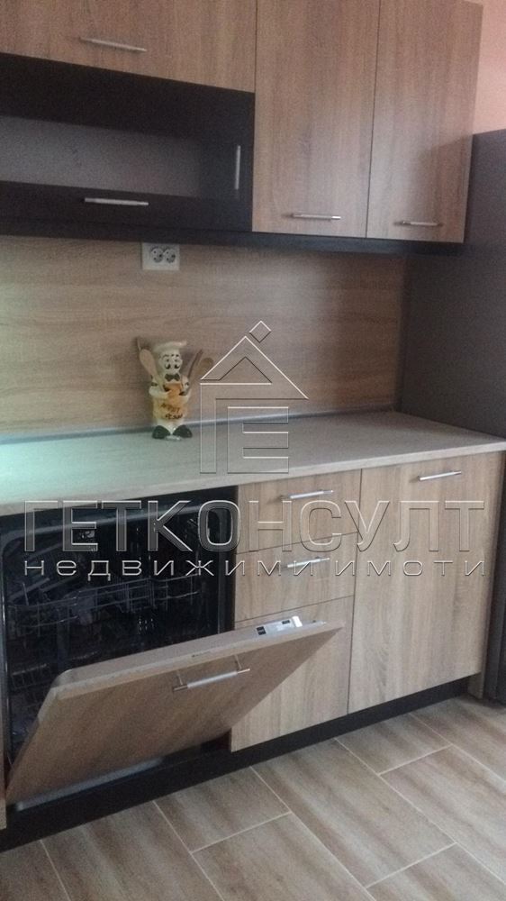 гр.Бургас,  зад м – н Болеро до Билкова аптека, обзаведен тристаен апартамент под наем - Агенция за недвижими имоти Варна - Екипът, имот 2