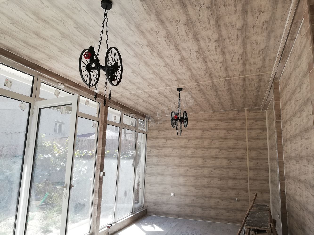 Етаж от къща със самостоятелен вход за двора и сградата - Агенция за недвижими имоти Варна - Екипът, имот 3