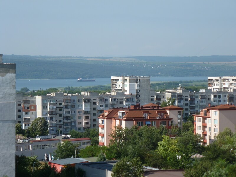 Имоти Възраждане 1 Агенция за недвижими имоти Варна - Екипът