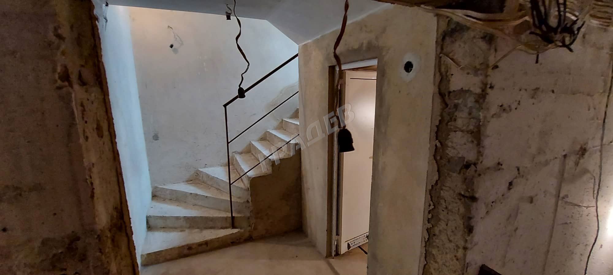 Кафе-бар по БДС в кв. Левски. - Агенция за недвижими имоти Варна - Екипът, имот 4