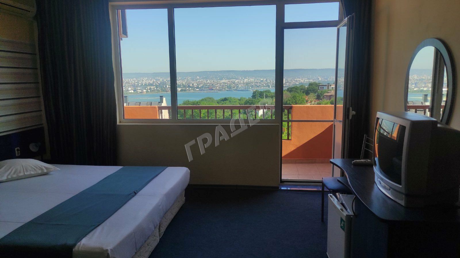 ХОТЕЛ м-ст ЗЕЛЕНИКА - Агенция за недвижими имоти Варна - Екипът