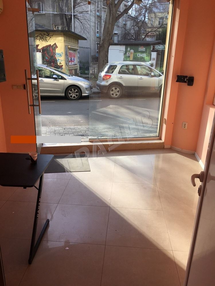 Помещение под наем в Гръцката махала - Агенция за недвижими имоти Варна - Екипът, имот 1