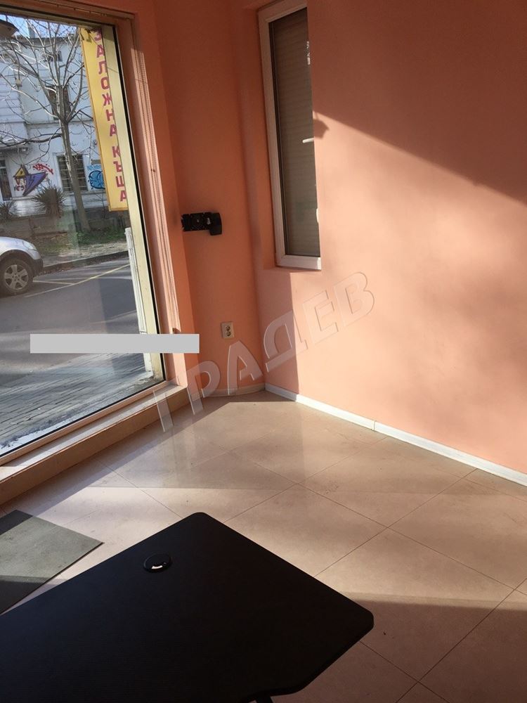 Помещение под наем в Гръцката махала - Агенция за недвижими имоти Варна - Екипът, имот 2