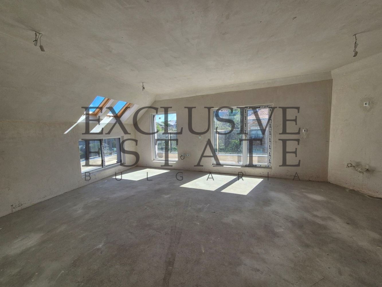 Панорамен четиристаен апартамент за продажба в кв. Аспарухово, гр. Варна! - Агенция за недвижими имоти Варна - Екипът