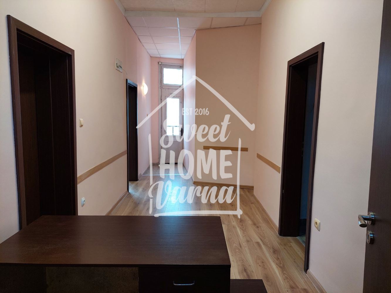 Помещение / офис под наем в Идеален център - Агенция за недвижими имоти Варна - Екипът, имот 4