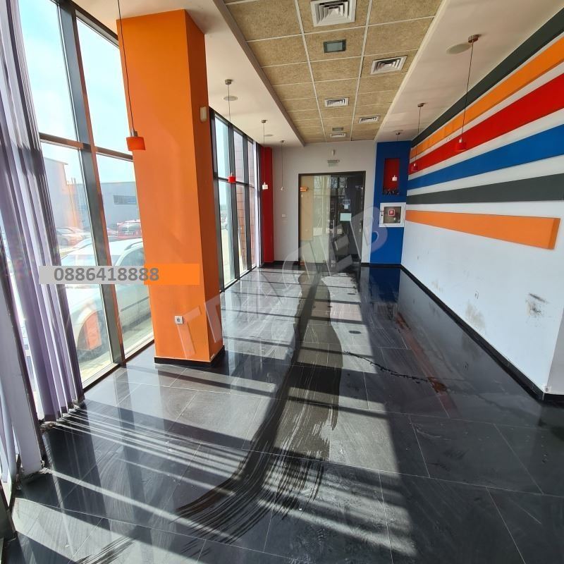 Магазин /Търговски комплекс/ под наем в района на Владислав Варненчик 1 - Агенция за недвижими имоти Варна - Екипът, имот 3