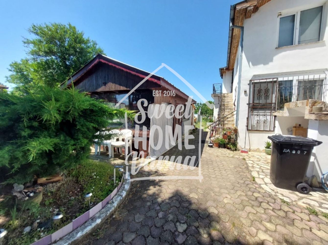 Обзаведена къща с.Детелина,облас Варна,двор 1270 кв.м. - Агенция за недвижими имоти Варна - Екипът, имот 1