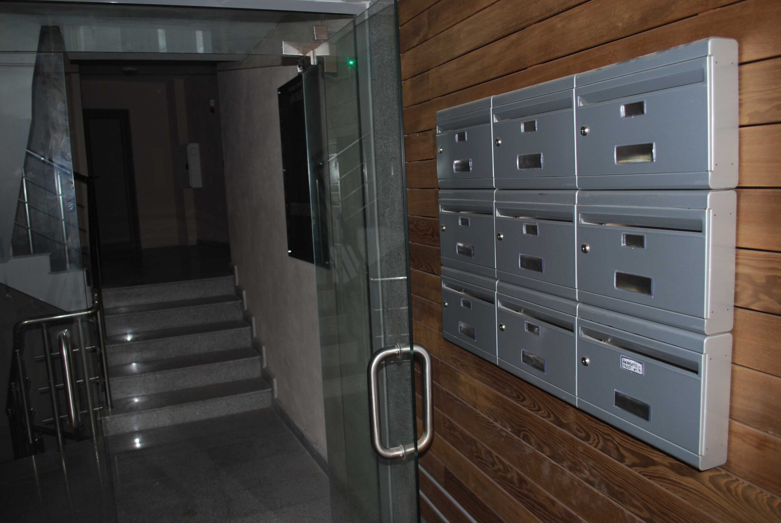 Офиси под наем в района Жп гара Варна - Агенция за недвижими имоти Варна - Екипът, имот 3