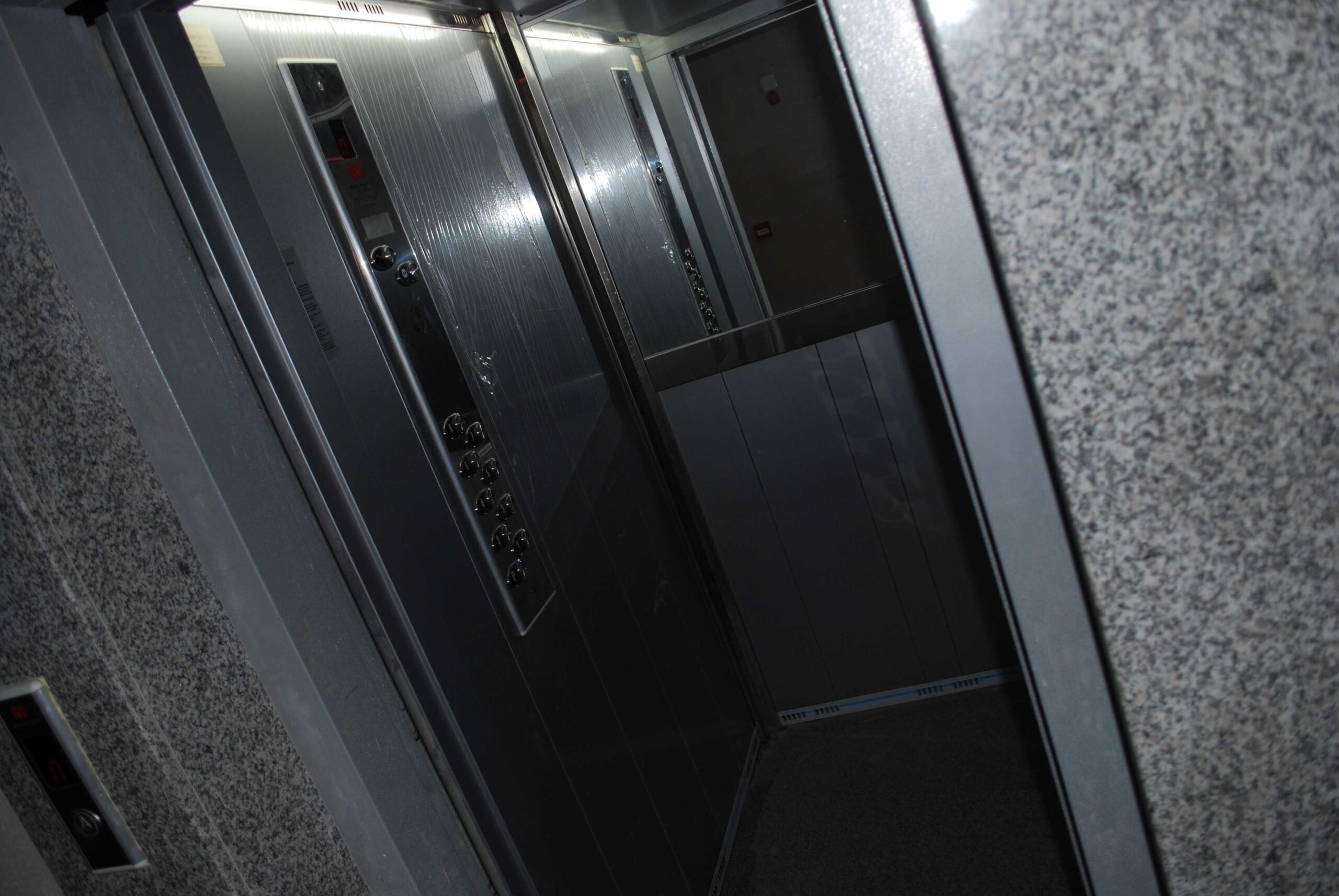 Офиси под наем в района Жп гара Варна - Агенция за недвижими имоти Варна - Екипът, имот 4