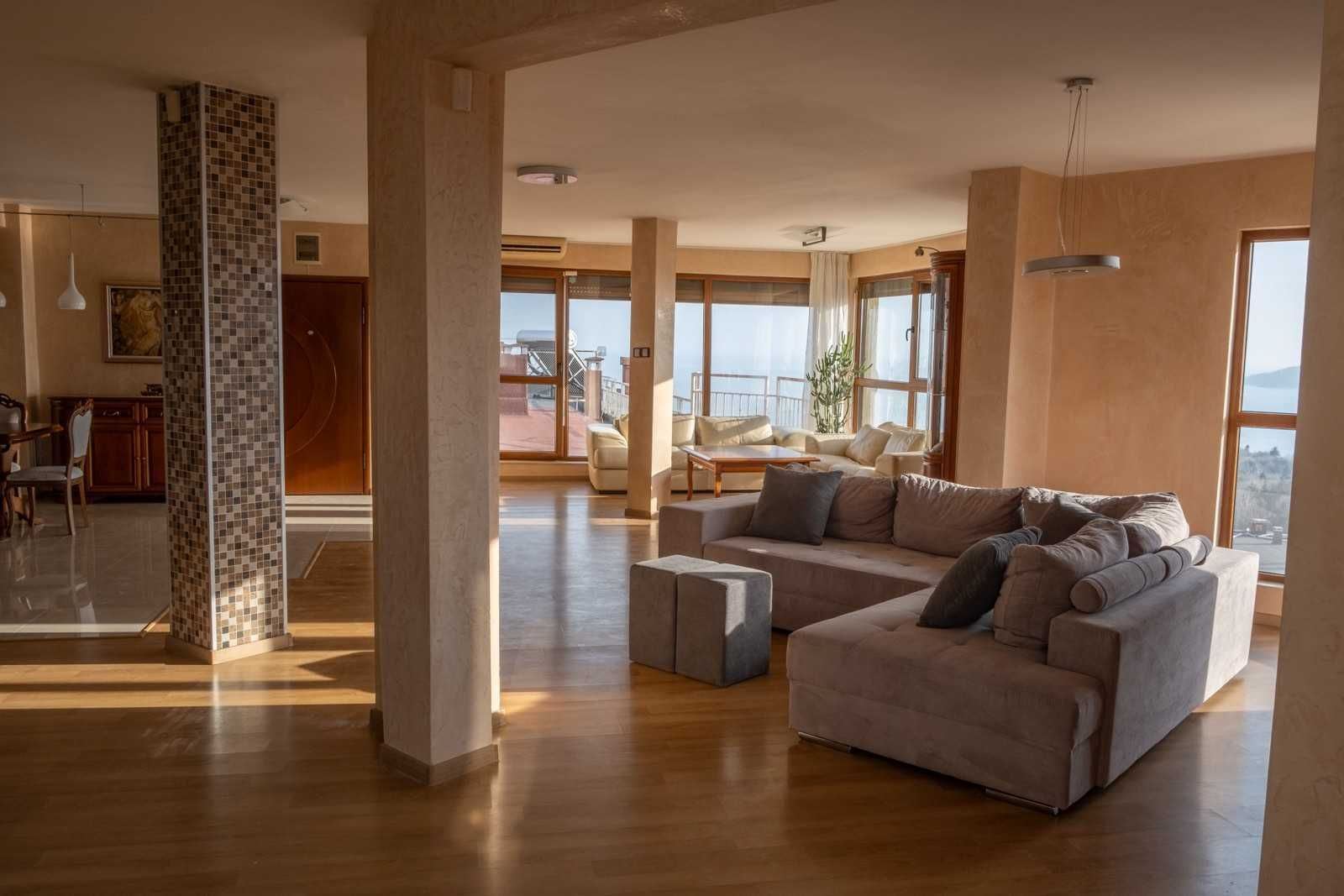 13622 - Агенция за недвижими имоти Варна - Екипът