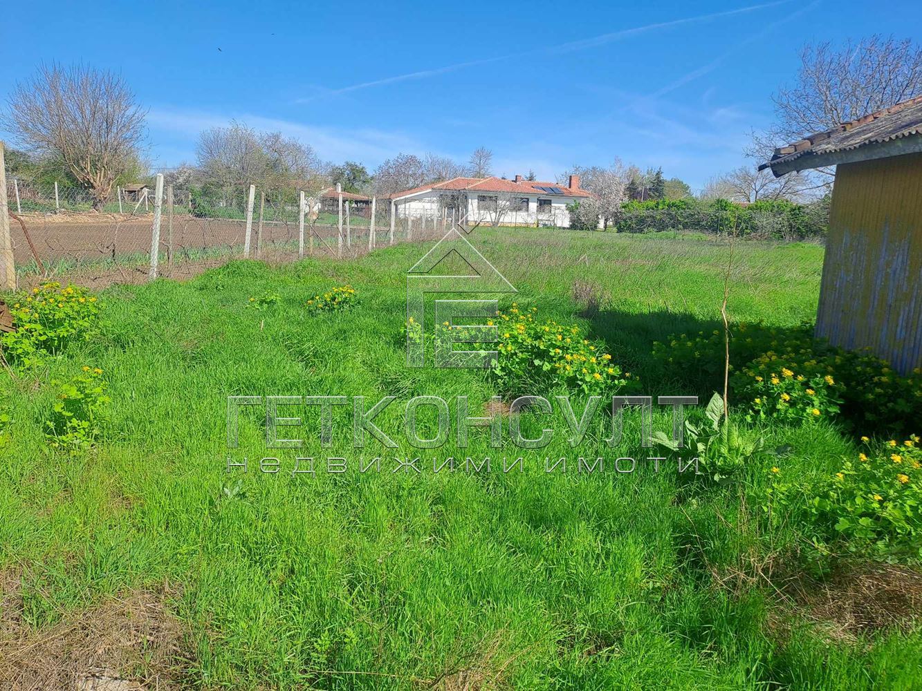 с.Крапец, парцел 1250 кв м - Агенция за недвижими имоти Варна - Екипът