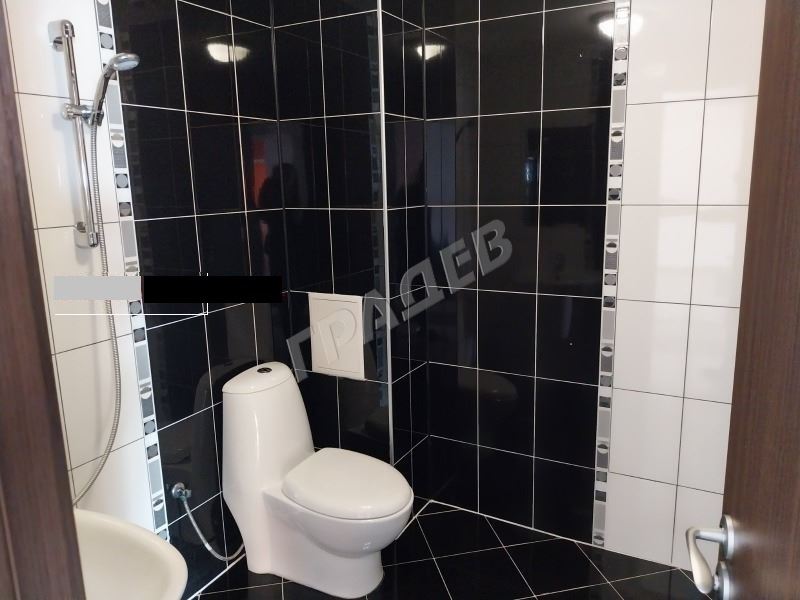 Луксозен офис в бизнес сграда район местност Пчелина - Агенция за недвижими имоти Варна - Екипът, имот 4