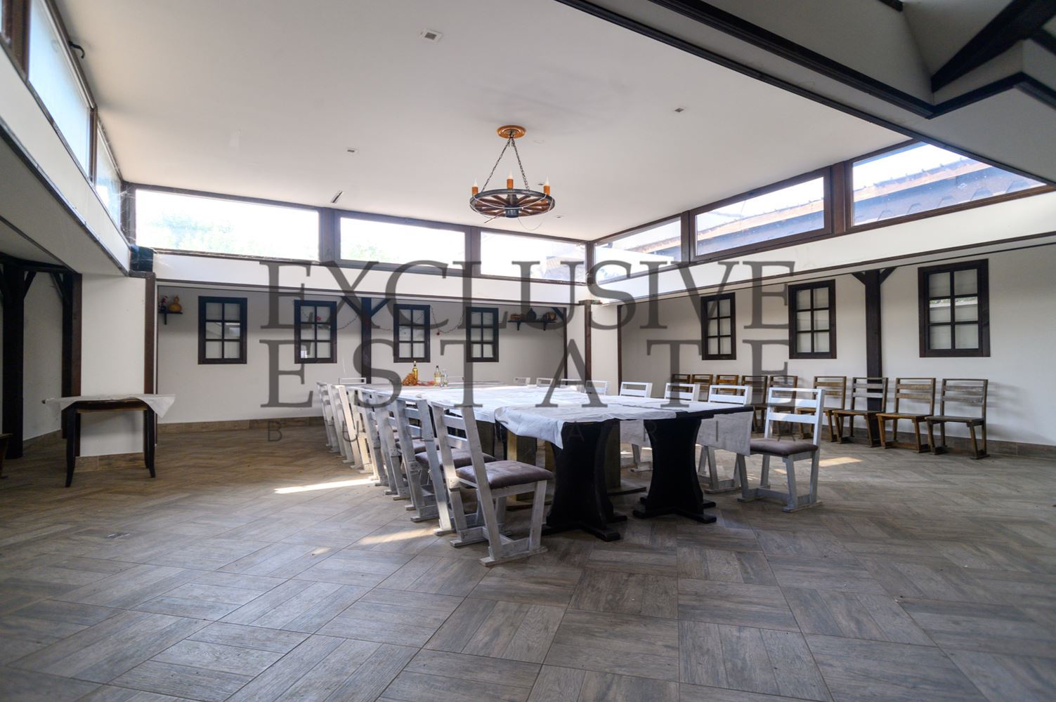 Ексклузивно! Двуетажна къща подходяща за ресторант, офис, - Агенция за недвижими имоти Варна - Екипът, имот 4