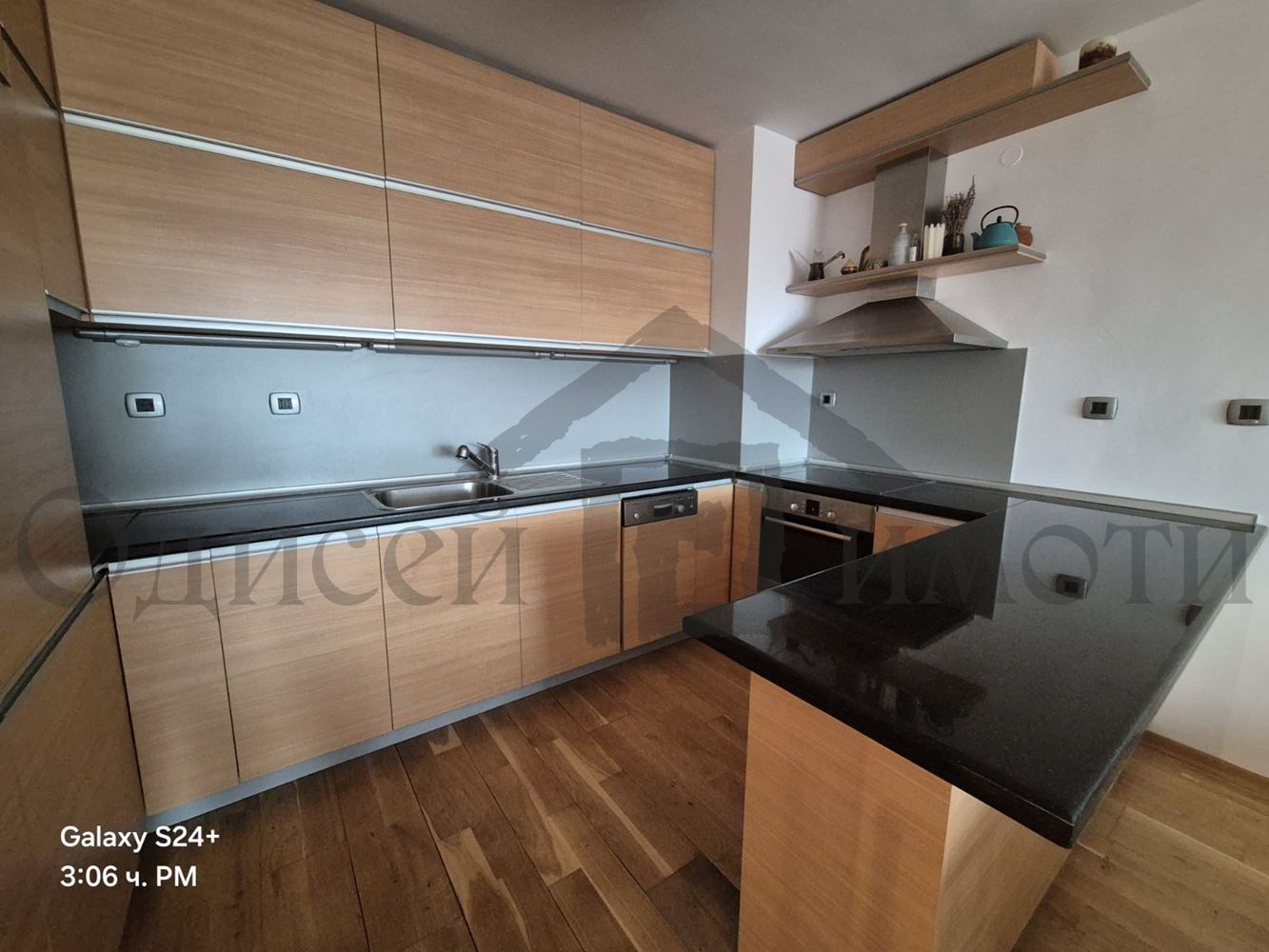 Три спални, стил, спокойствие, удобство, хармония - Агенция за недвижими имоти Варна - Екипът, имот 1