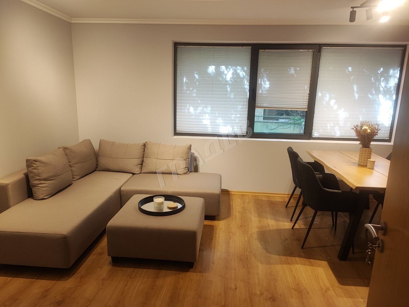 Тристаен апартамент в района на Чаталджа, до пазара на цветята. - Агенция за недвижими имоти Варна - Екипът, имот 1