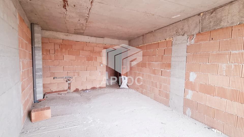 Продава Тристаен – район Погреби - Агенция за недвижими имоти Варна - Екипът, имот 2