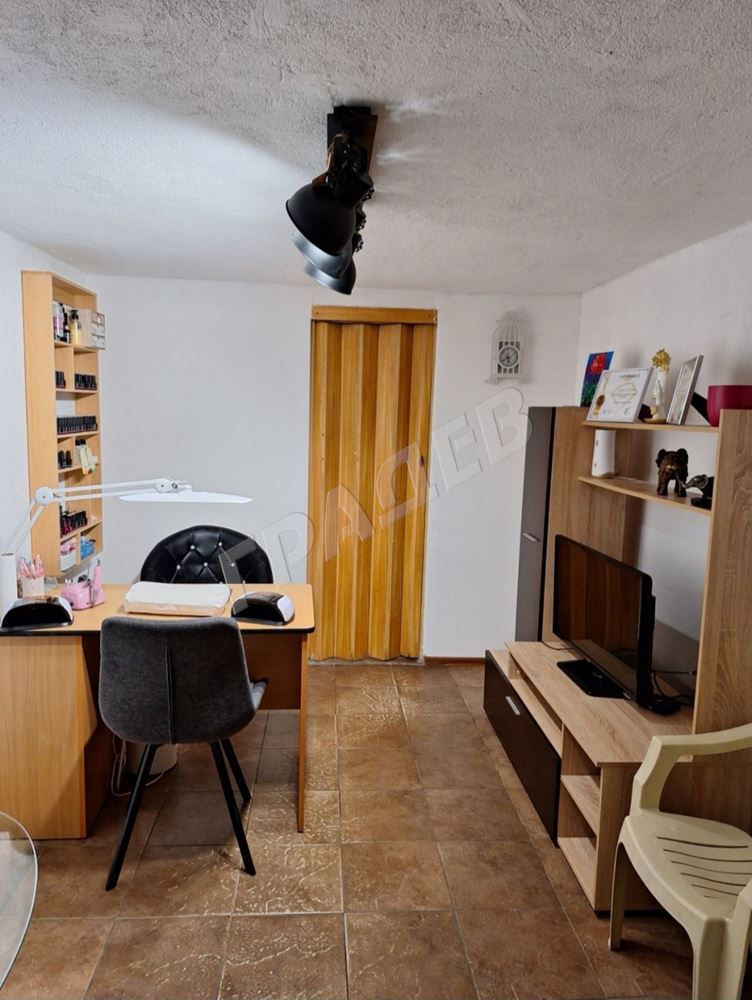 Помещение под наем в района на Цветен квартал - Агенция за недвижими имоти Варна - Екипът