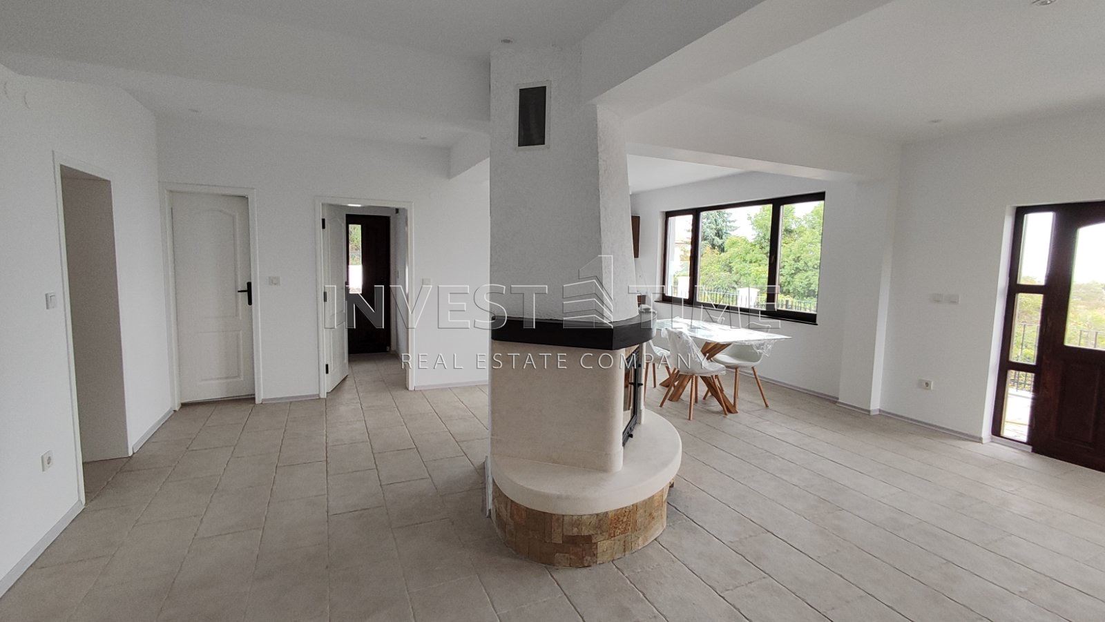 Къща с три спални и фронтална морска панорама – гр. Балчик - Агенция за недвижими имоти Варна - Екипът, имот 2