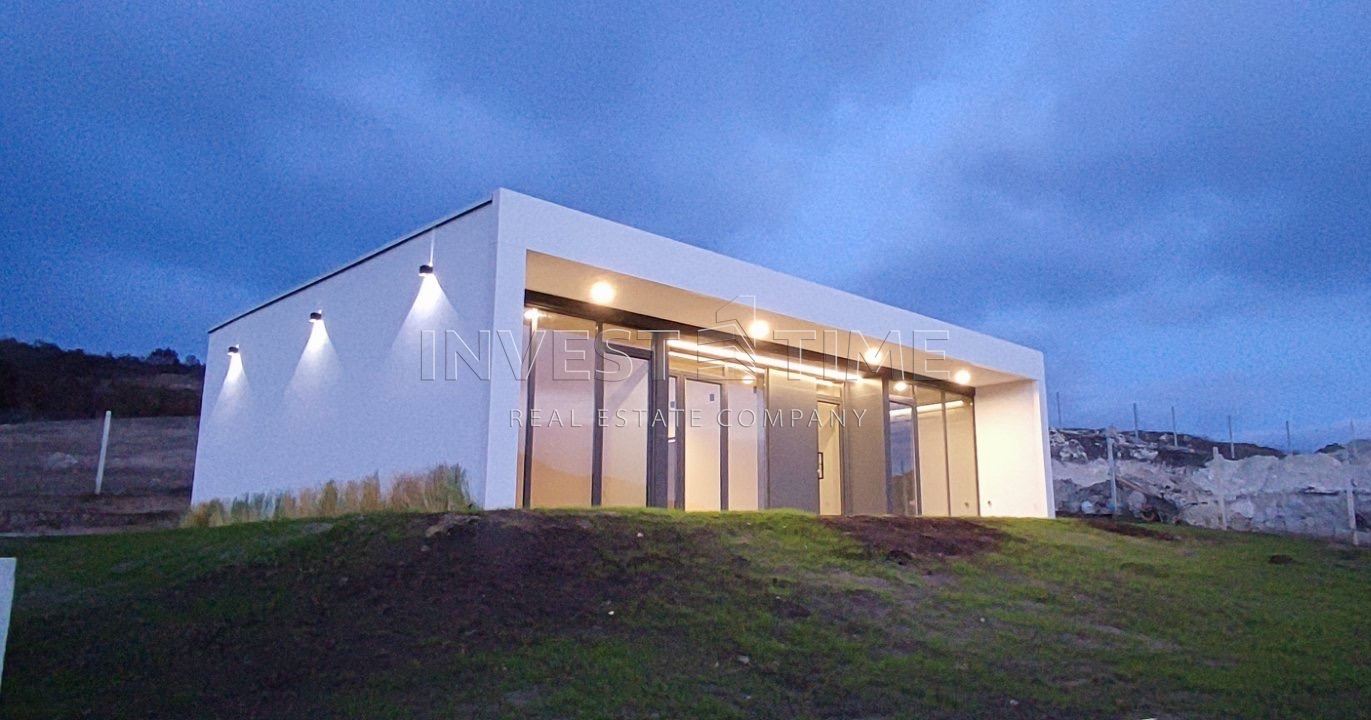 Модерна едноетажна къща в близост до к.к. Албена - Агенция за недвижими имоти Варна - Екипът