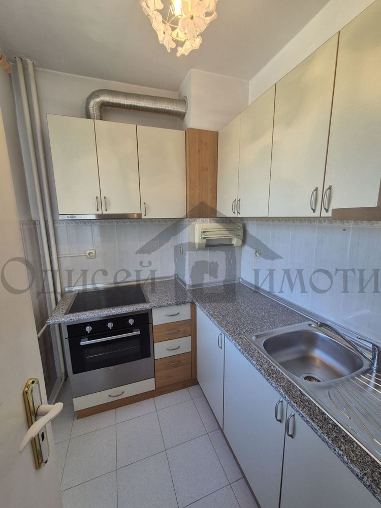 Готов за нанасяне, четири отделни стаи - Агенция за недвижими имоти Варна - Екипът