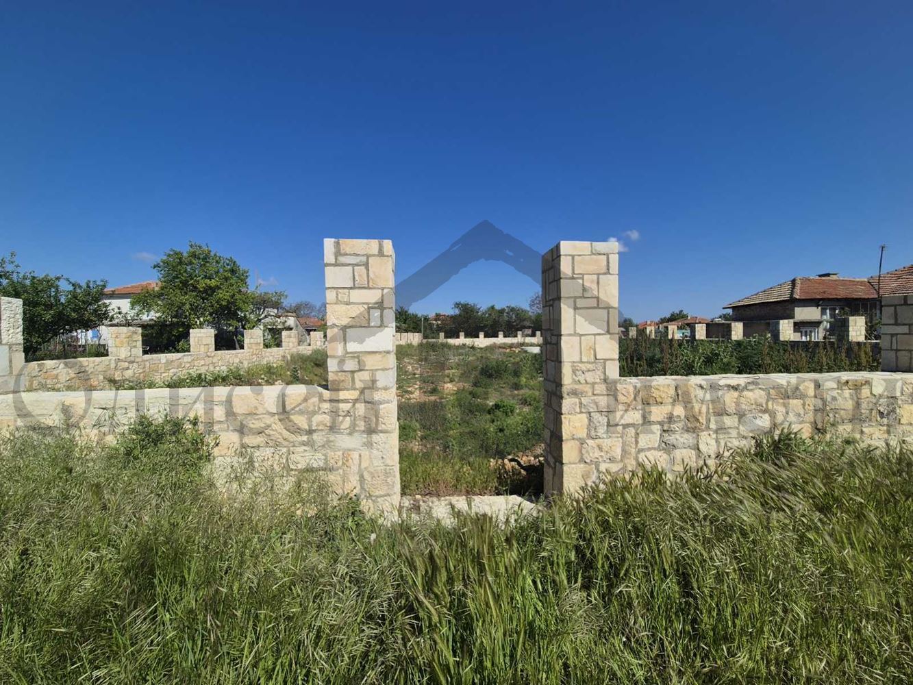 Панорамен парцел, с готов проект с разрешение за строеж - Агенция за недвижими имоти Варна - Екипът, имот 4