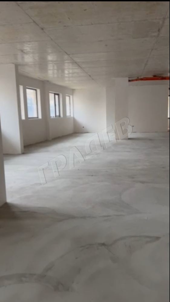 Търговски помещения под наем в района на кв. Бриз - Агенция за недвижими имоти Варна - Екипът, имот 1