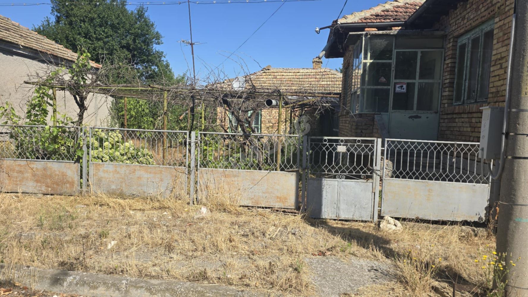 Еднофамилна къща с.Брестак - Агенция за недвижими имоти Варна - Екипът, имот 1