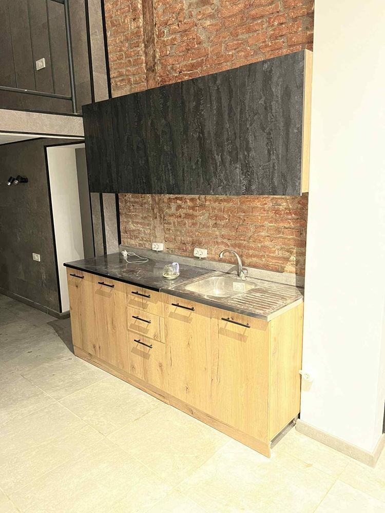 Офис - Агенция за недвижими имоти Варна - Екипът, имот 1