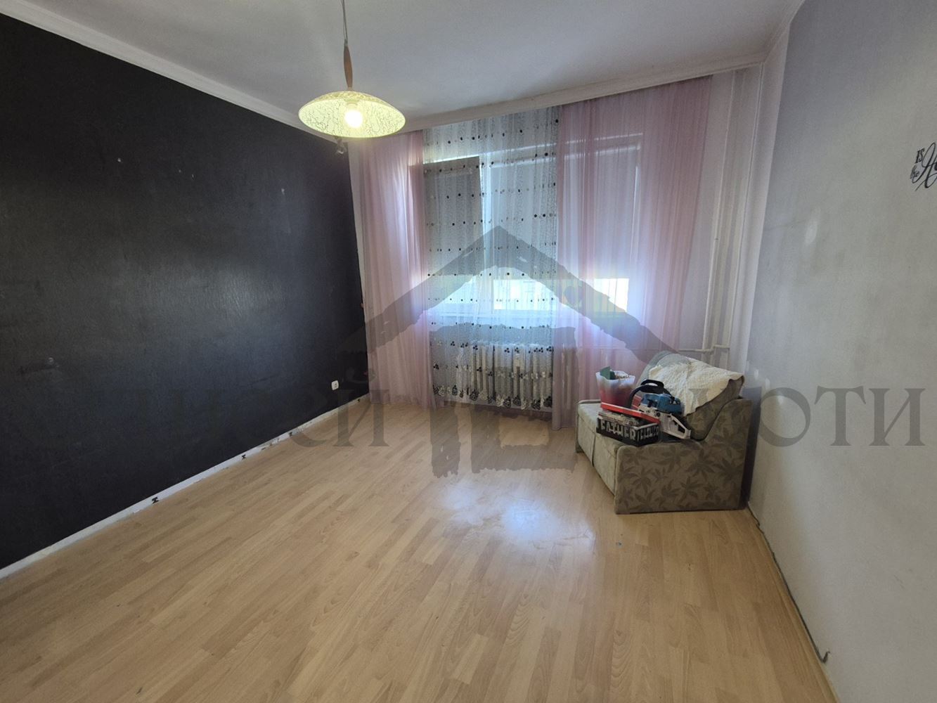 Три отделни стаи, реална площ - Агенция за недвижими имоти Варна - Екипът, имот 1