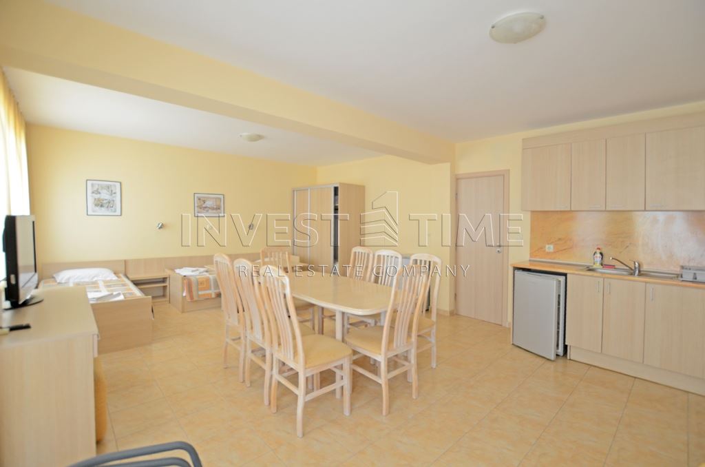 Тристаен обзаведен апартамент в центъра на с. Кранево - Агенция за недвижими имоти Варна - Екипът