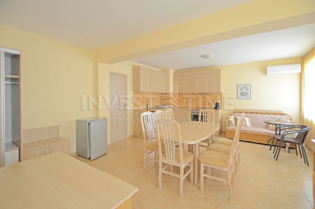 Тристаен обзаведен апартамент в центъра на с. Кранево - Агенция за недвижими имоти Варна - Екипът, имот 3