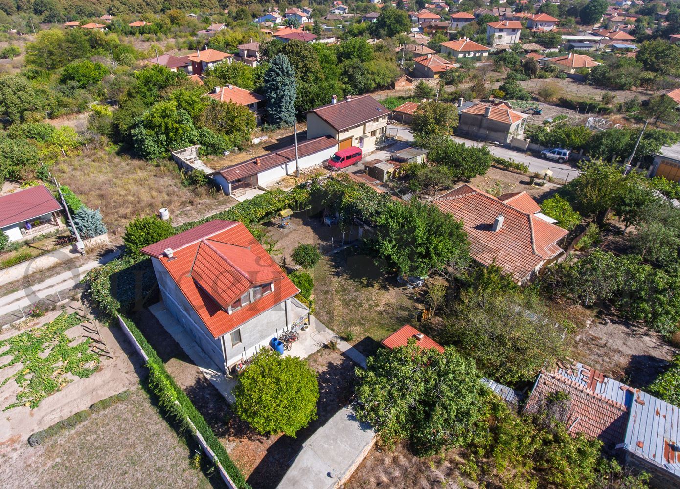 Стилно обзаведена къща  село Близнаци - Агенция за недвижими имоти Варна - Екипът, имот 2