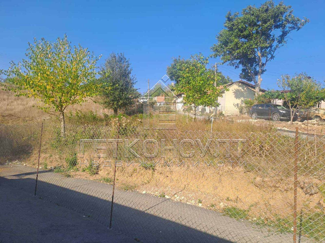 с.Орешак, м.Студен кладенец, парцел от 512 кв м - Агенция за недвижими имоти Варна - Екипът