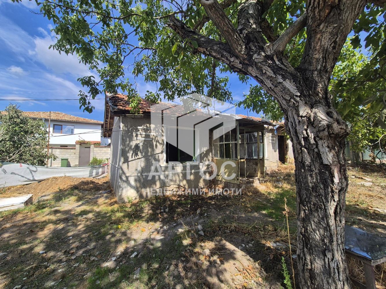 Продава Къща – с.Приселци - Агенция за недвижими имоти Варна - Екипът, имот 1