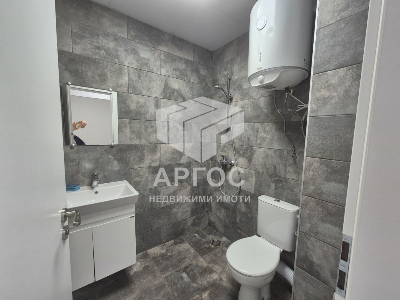 Продава АТЕЛИЕ – район ХЕИ - Агенция за недвижими имоти Варна - Екипът, имот 3