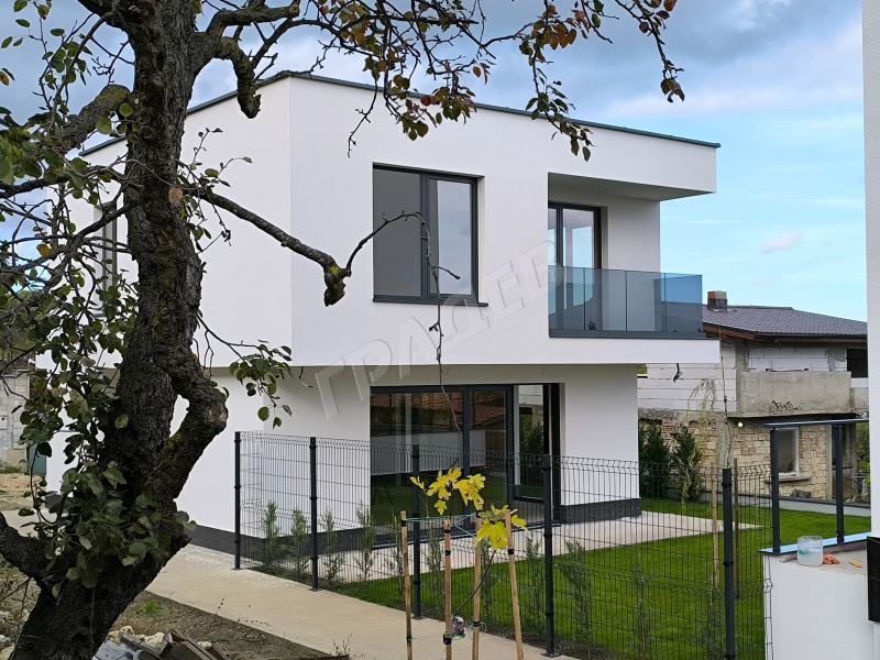 Нова къща с морска панорама в района на Манастирски рид - Агенция за недвижими имоти Варна - Екипът