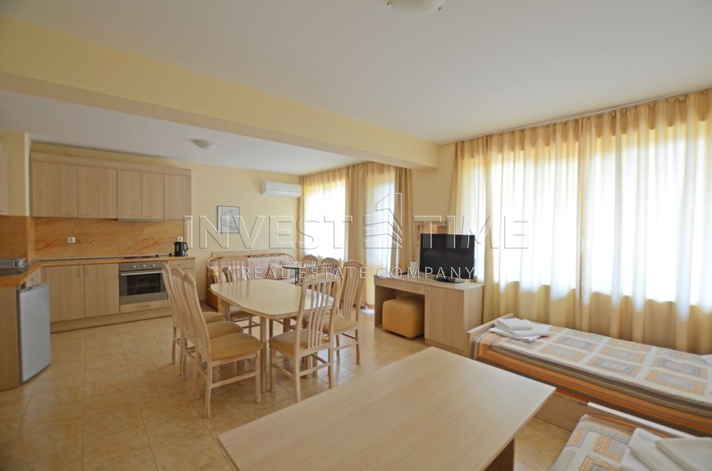 Тристаен обзаведен апартамент в центъра на с. Кранево - Агенция за недвижими имоти Варна - Екипът, имот 4