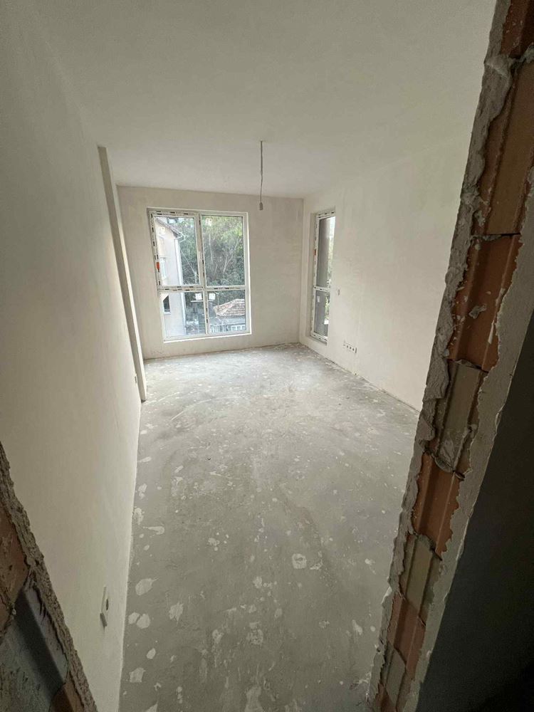 Просторен тристаен апартамент в кв. Аспарухово - Агенция за недвижими имоти Варна - Екипът, имот 3