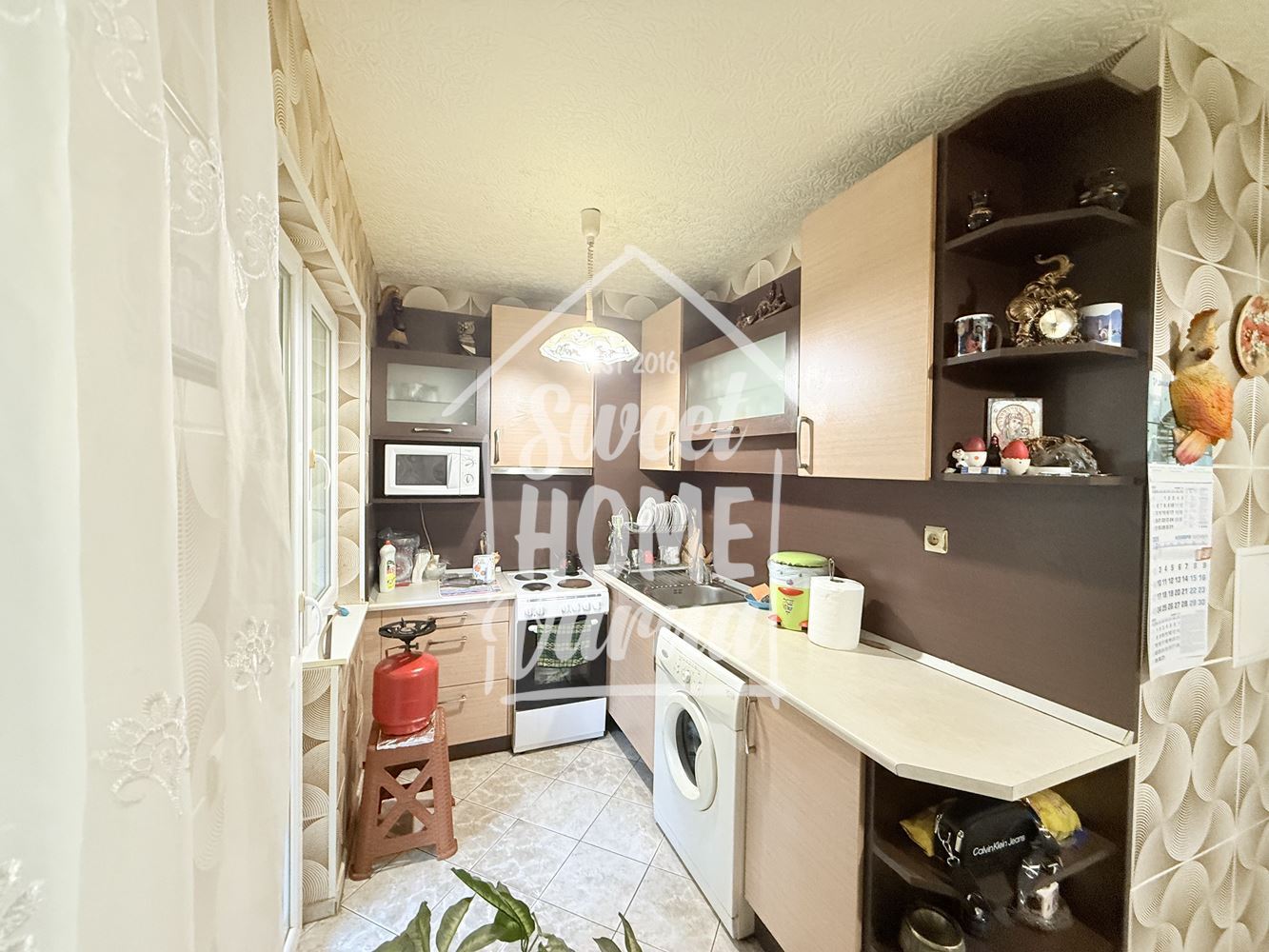 Тристаен апартамент завод Дружба - Агенция за недвижими имоти Варна - Екипът, имот 3