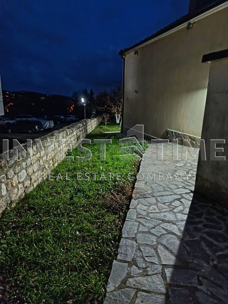 Етажи от къща за продажба в кв. Виница - Агенция за недвижими имоти Варна - Екипът, имот 3