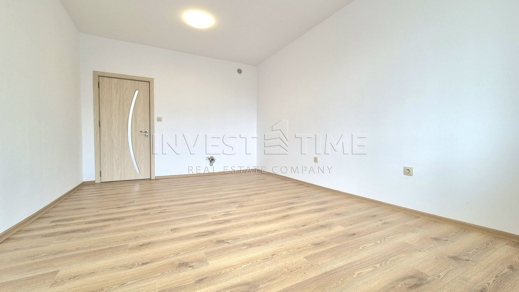 Тристаен апартамент след основен ремонт в кв. Младост, „ДО КЛЮЧ“ - Агенция за недвижими имоти Варна - Екипът, имот 1