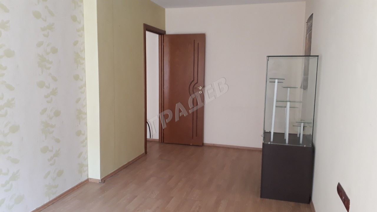 ОФИС на бул. „Владислав“  до Макдрайв - Агенция за недвижими имоти Варна - Екипът, имот 2