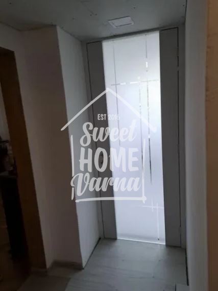 Тристаен апартамент Базар Левски - Агенция за недвижими имоти Варна - Екипът, имот 1