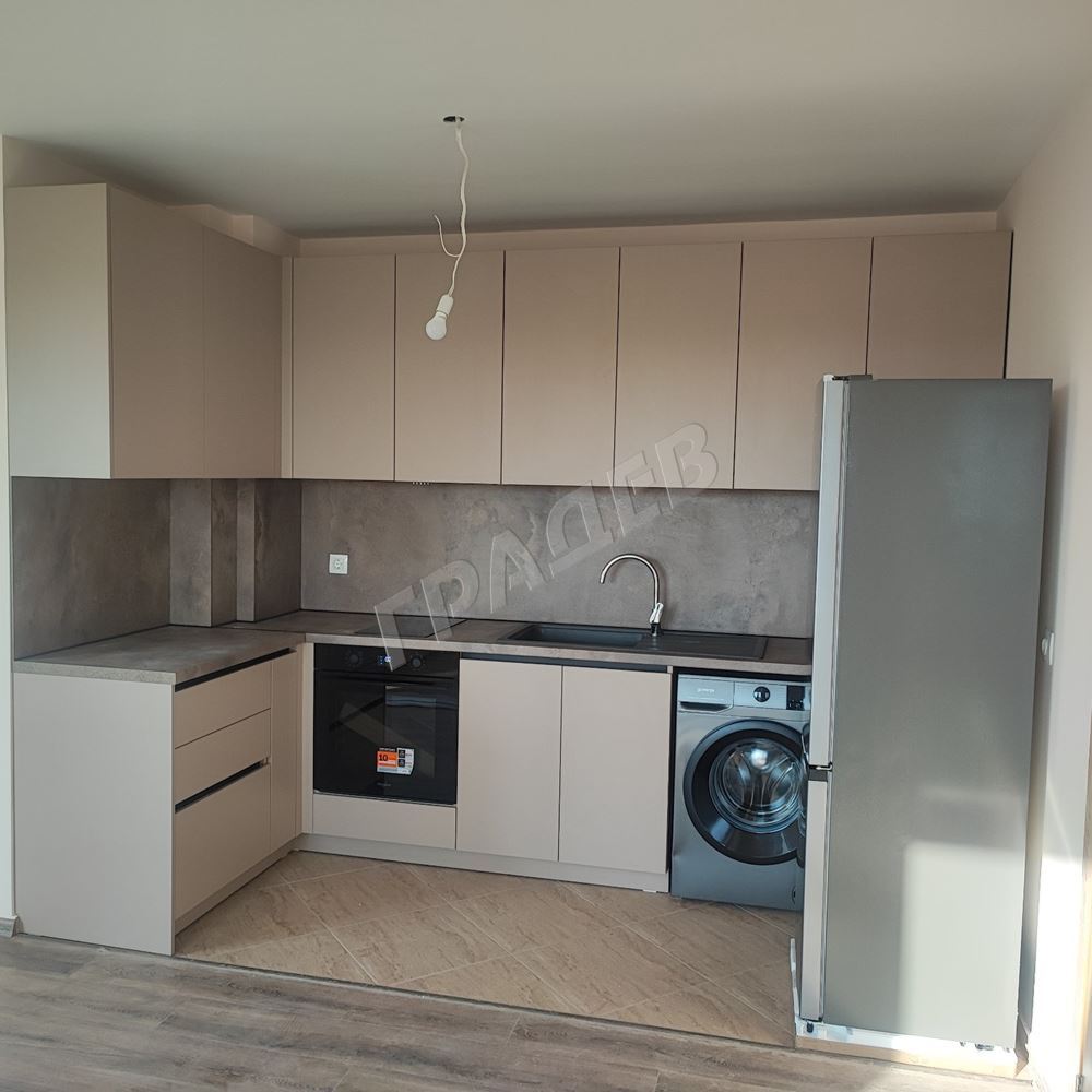 Тристаен апартамент в  горната част на Цветен квартал. - Агенция за недвижими имоти Варна - Екипът, имот 2