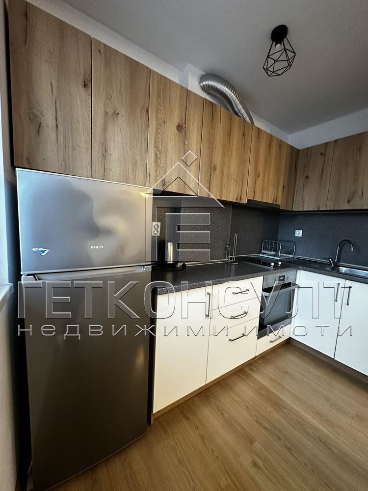 гр.Варна, Нептун, Хуманитарна гимназия, обзаведен трисатен апартамент – наем - Агенция за недвижими имоти Варна - Екипът