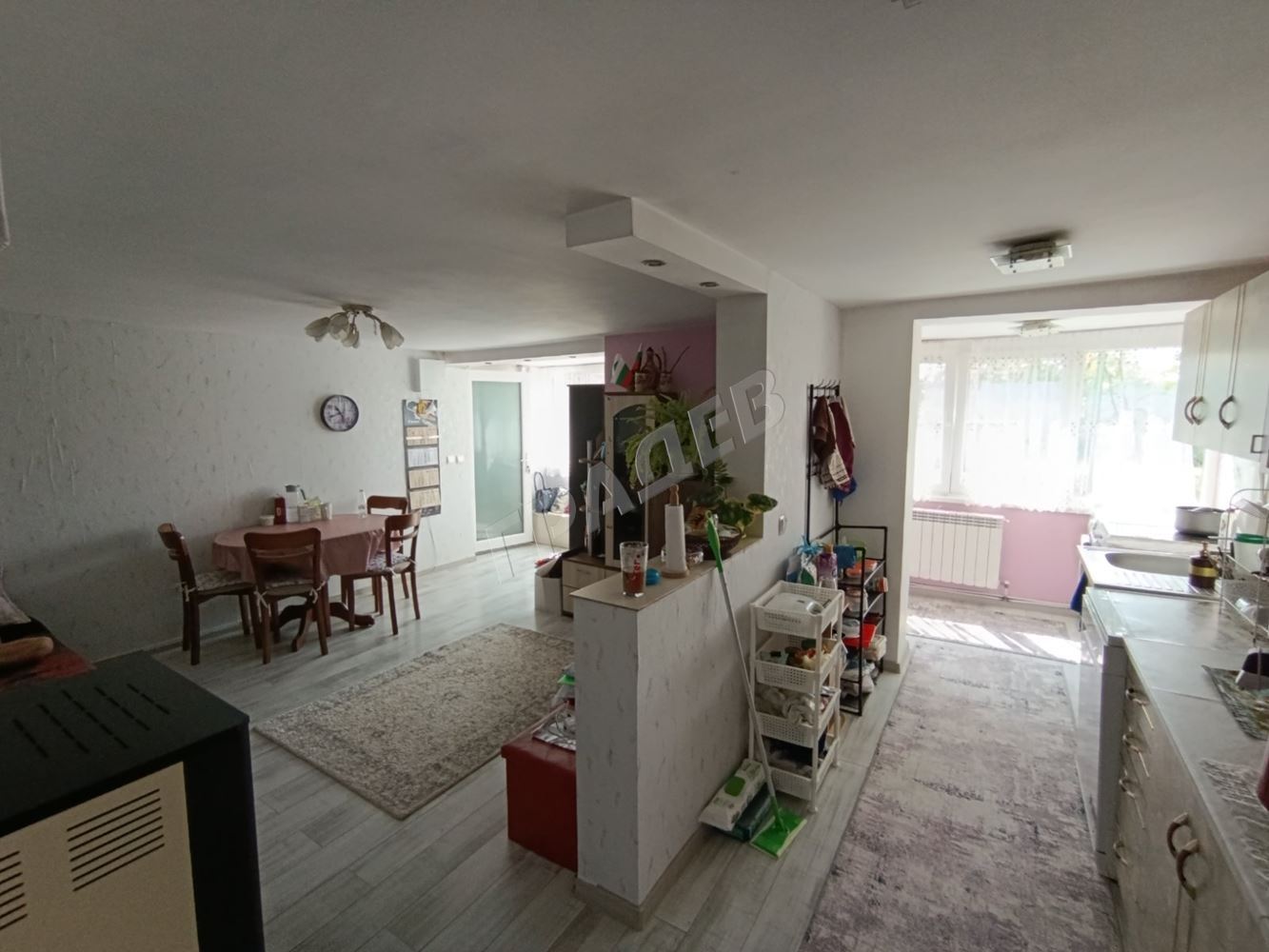 Еднофамилна къща в кв. Галата м-т Зеленика - Агенция за недвижими имоти Варна - Екипът