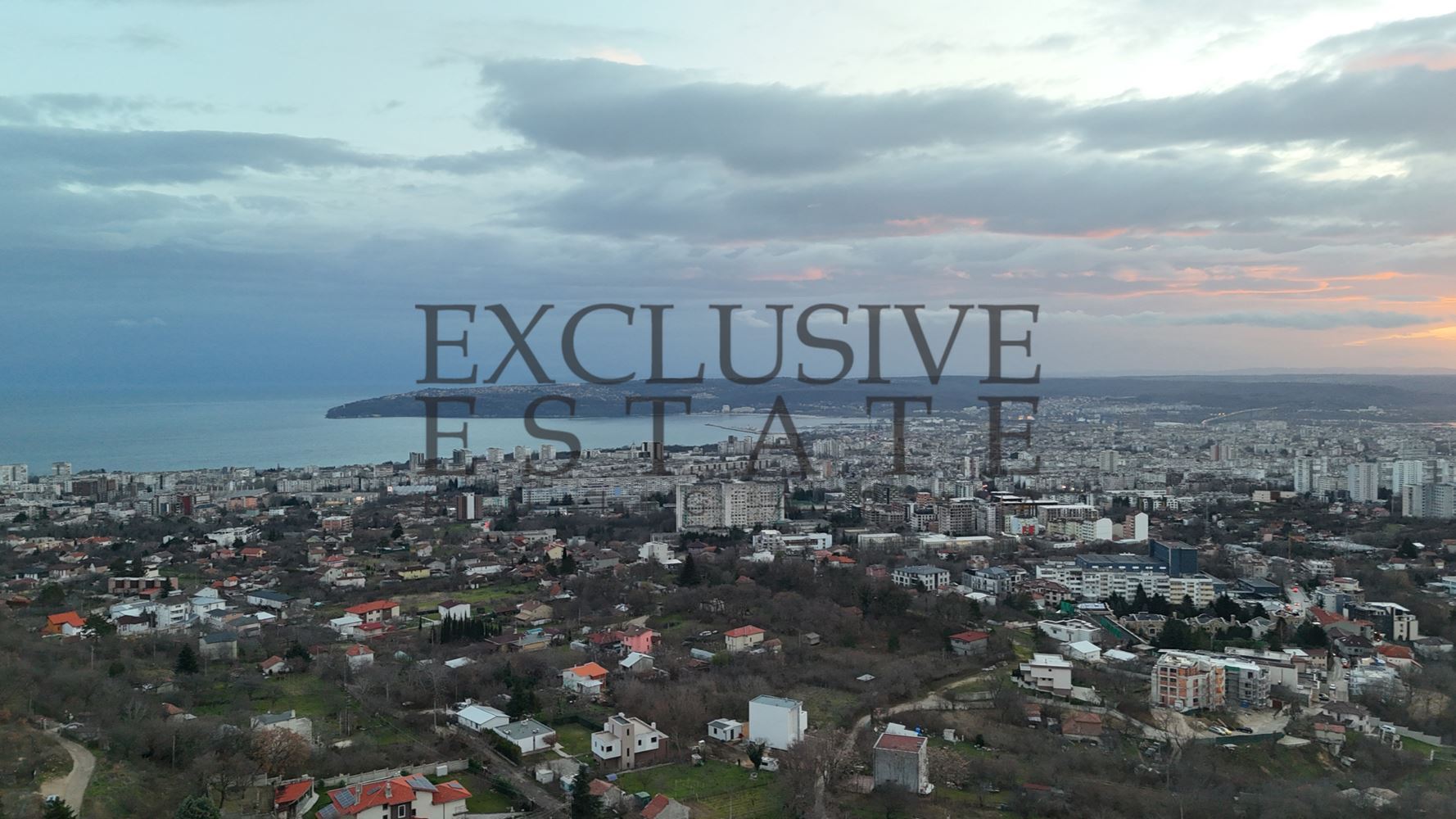 Ексклузивно! Парцел за продажба в района на м-т Сотира, гр. Варна! - Агенция за недвижими имоти Варна - Екипът, имот 1