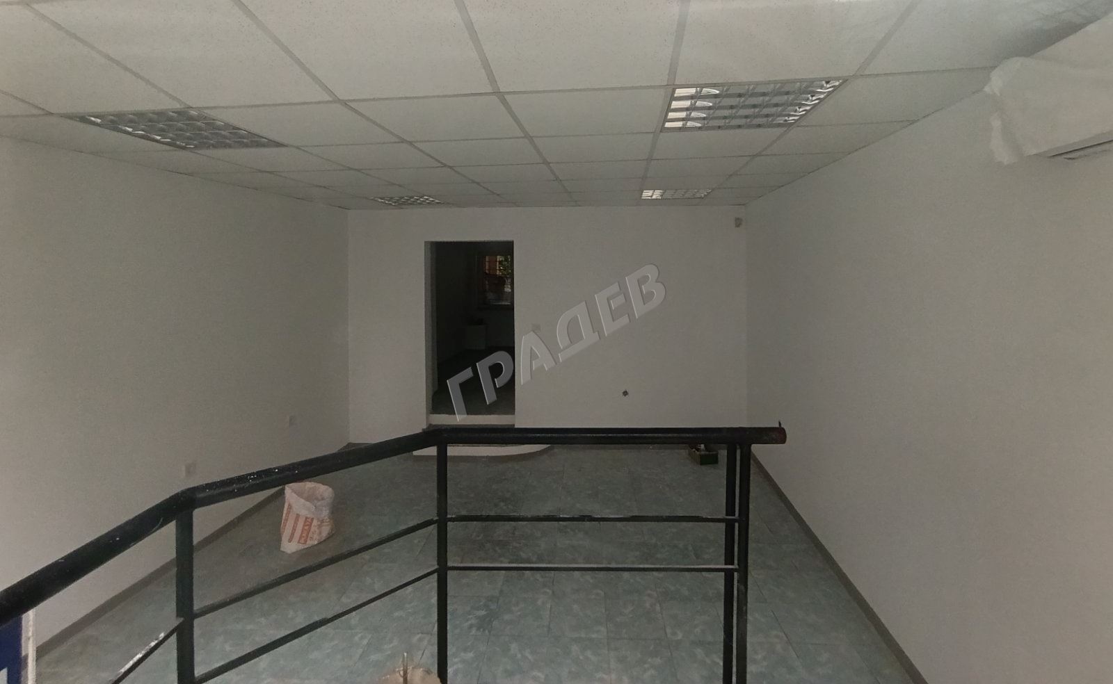 Помещение под наем в рамките на Идеален център - Агенция за недвижими имоти Варна - Екипът