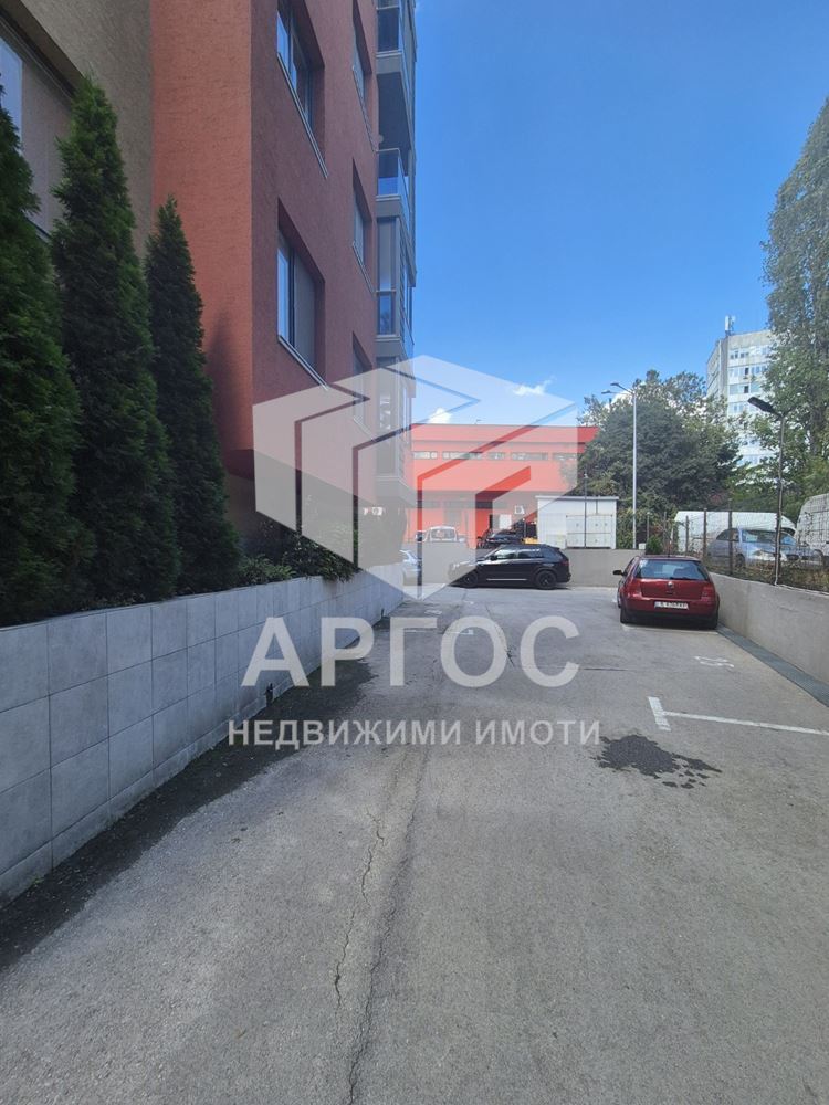 Продава АТЕЛИЕ – район ХЕИ - Агенция за недвижими имоти Варна - Екипът